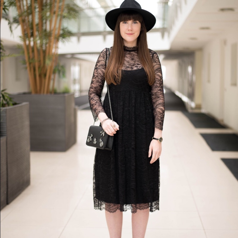 Zara lace dress. Size S
